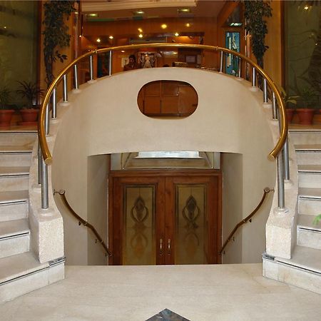 Hotel Singh International Delhi  Exterior photo