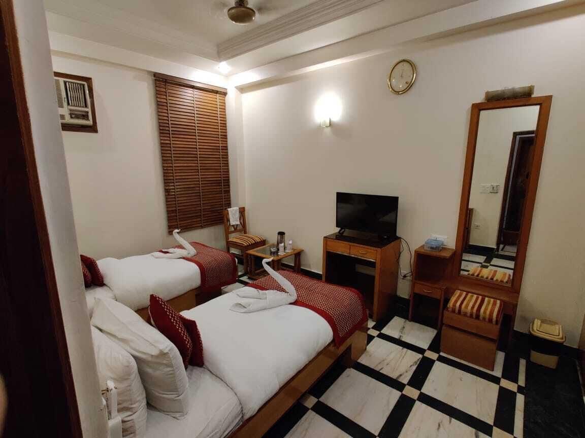 Hotel Singh International Delhi  Exterior photo
