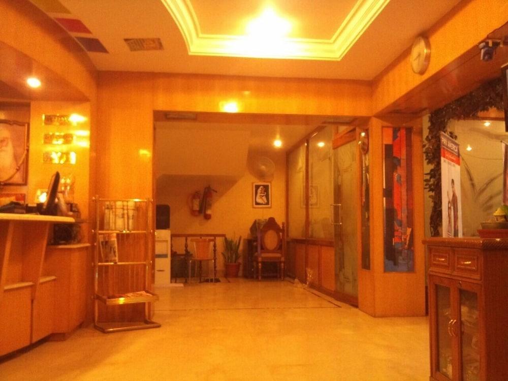 Hotel Singh International Delhi  Exterior photo
