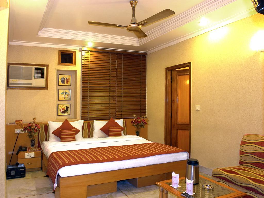 Hotel Singh International Delhi  Exterior photo