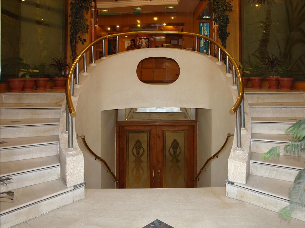 Hotel Singh International Delhi  Exterior photo