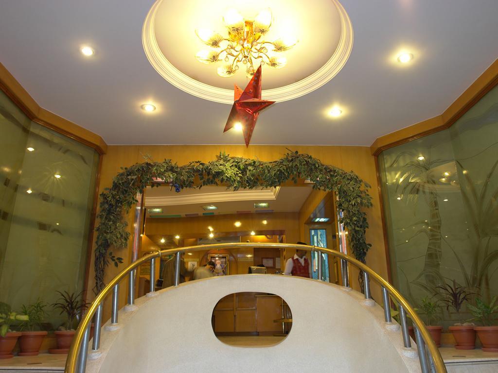 Hotel Singh International Delhi  Exterior photo