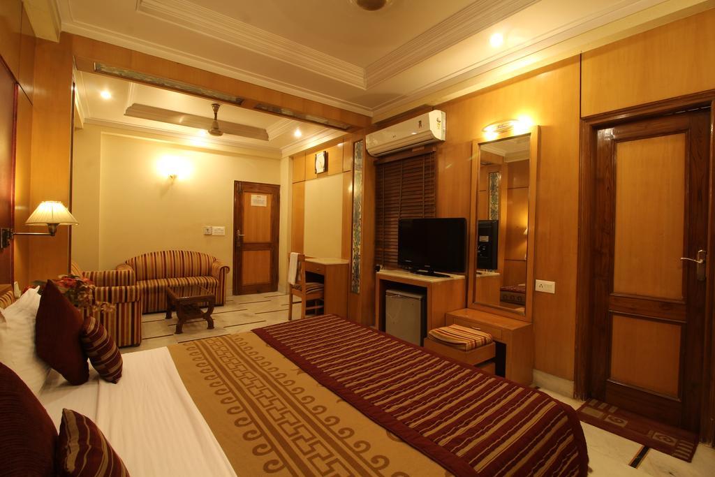 Hotel Singh International Delhi  Exterior photo