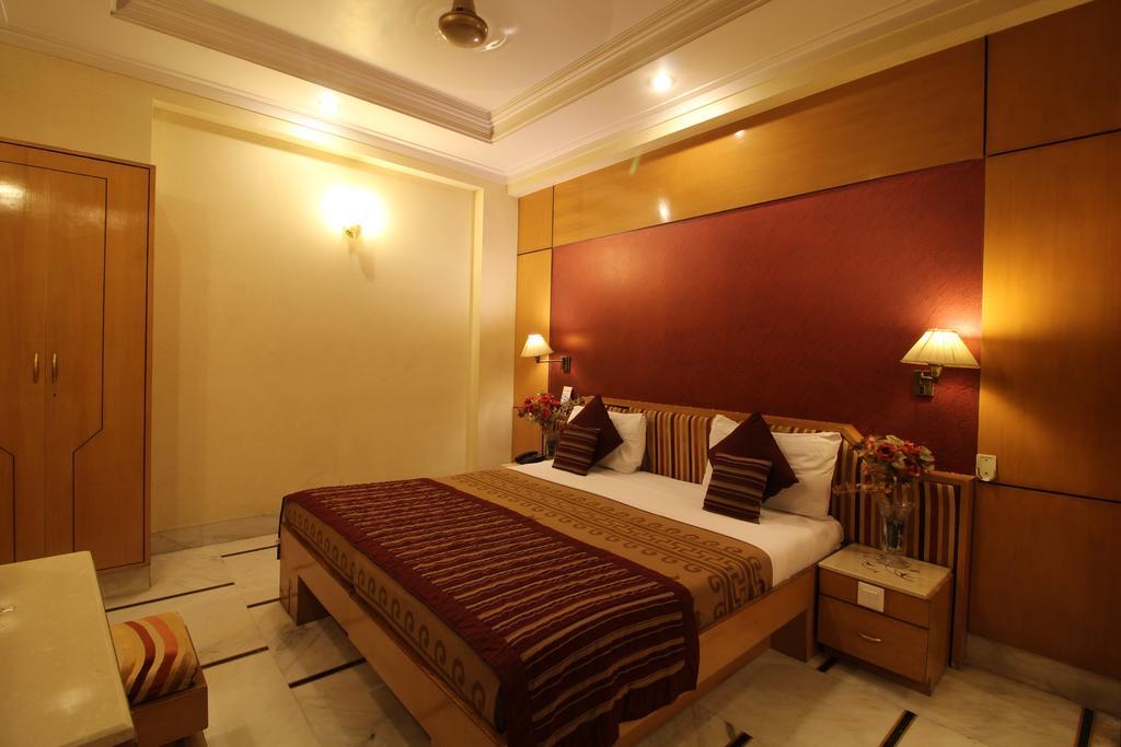Hotel Singh International Delhi  Exterior photo